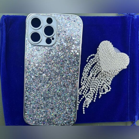 Sparkling iPhone 16 Plus Case with Heart and Tassel Design - Picture 5 of 7